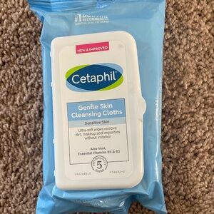 New! Cetaphil Gentle Skin Cleansing Cloths,  Sensitive Skin, Aloe, B5 & B3 25Ct